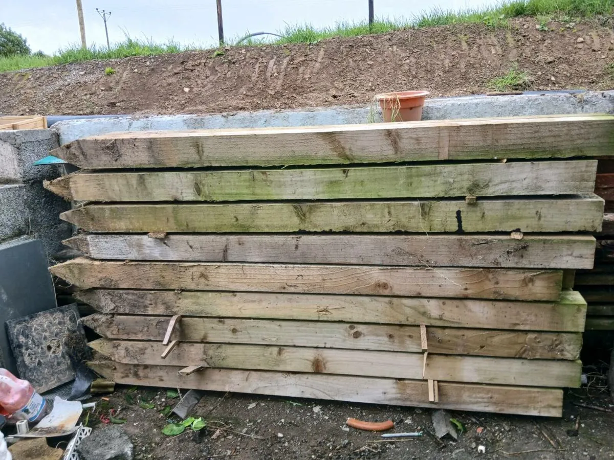 Fencing stakes - Image 3