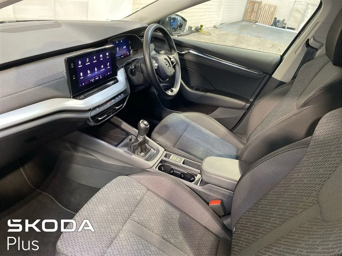 Skoda Octavia Style 2.0tdi 115bhp - Image 4
