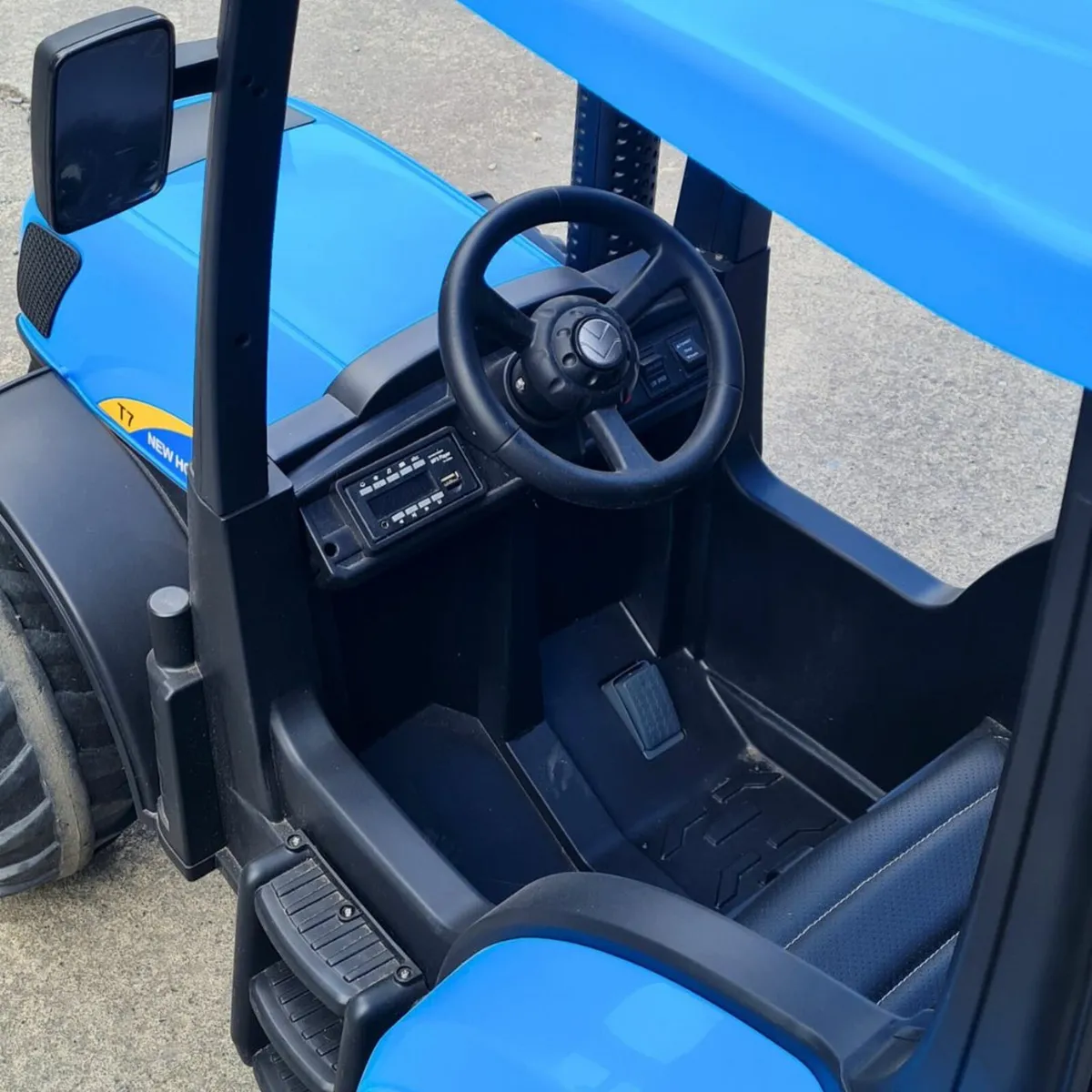 Kids New Holland T7 Tractor - Demo - Image 3