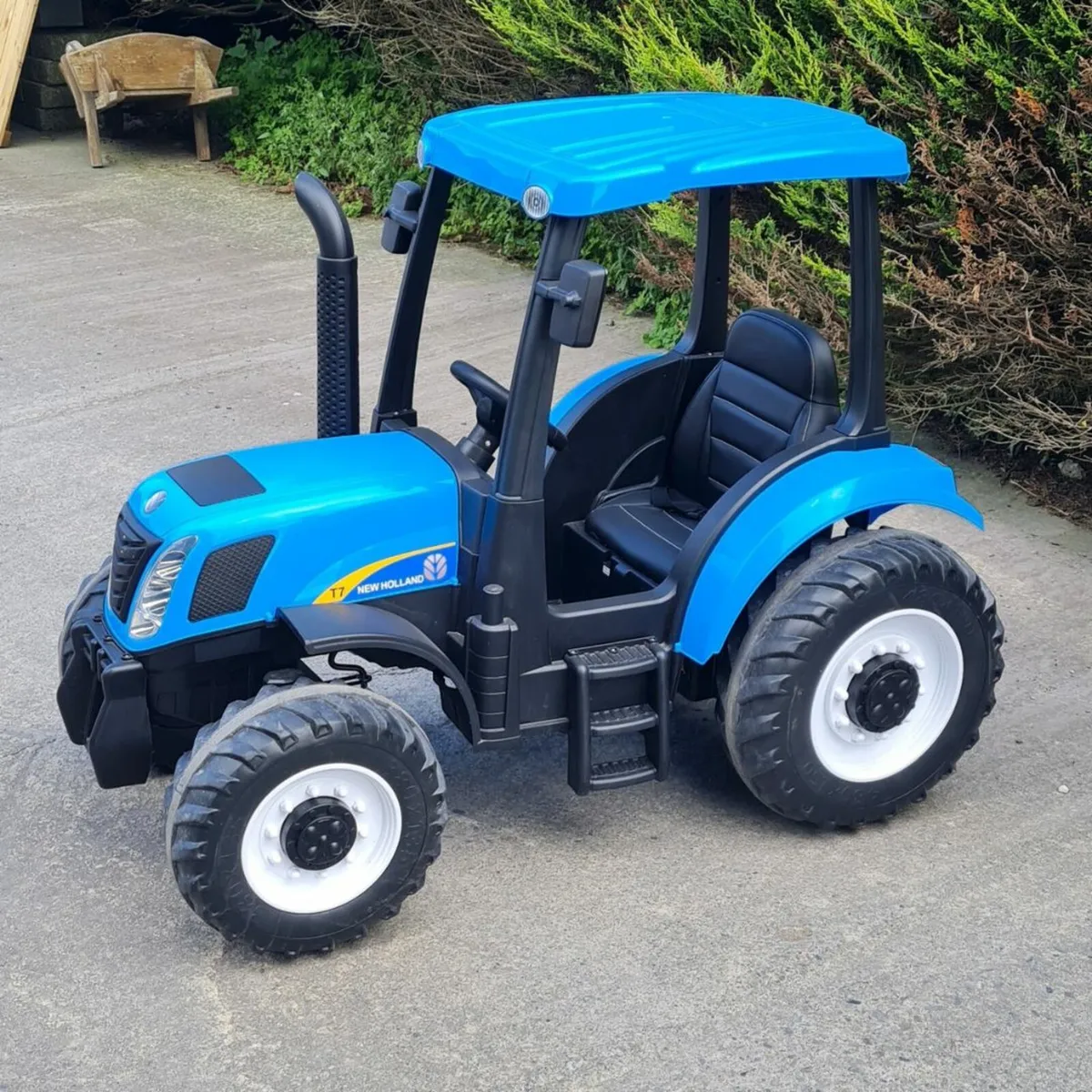 Kids New Holland T7 Tractor - Demo - Image 1