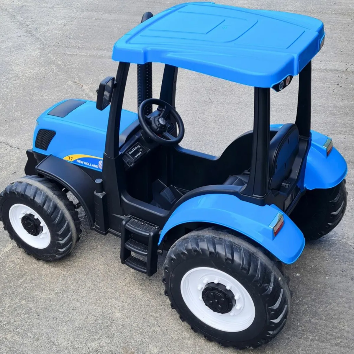 Kids New Holland T7 Tractor - Demo - Image 4
