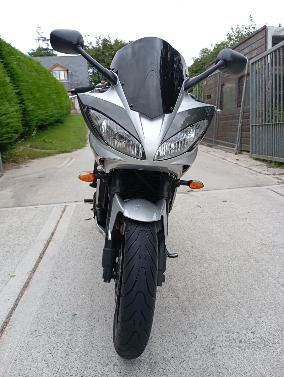 YAMAHA FZ6 2009 - Image 3