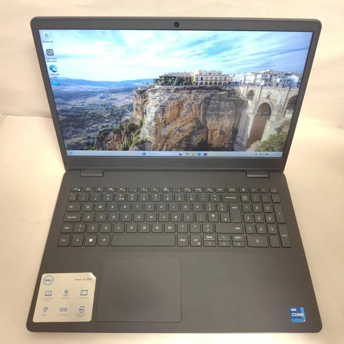 Dell Vostro 3500 Laptop | i7-1165G7 | 16GB RAM | - Image 2