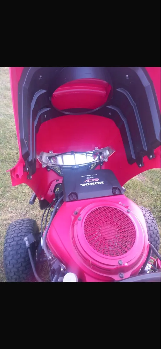 Ride on lawnmower - Image 3