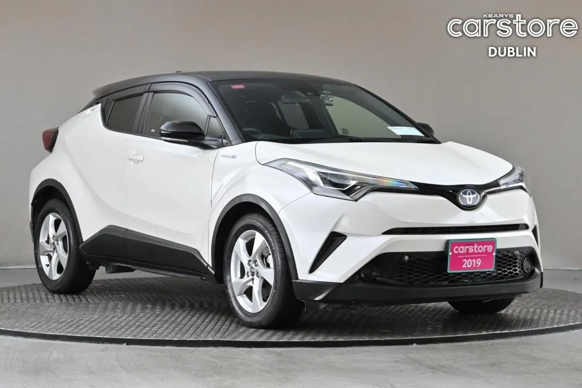 Toyota C-HR 1.8 Hybrid  2tone Roof reverse Cam 10 - Image 1