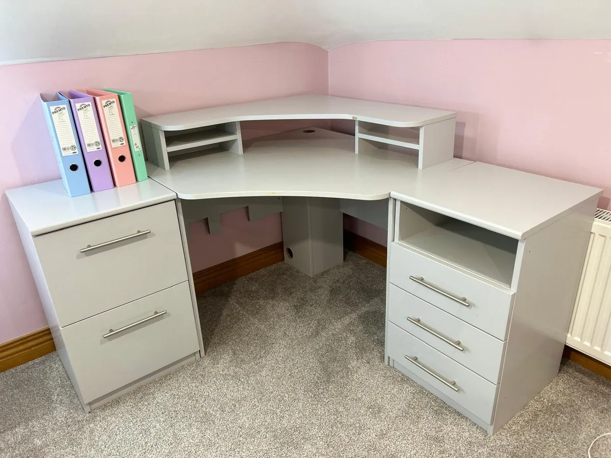 Office Desk