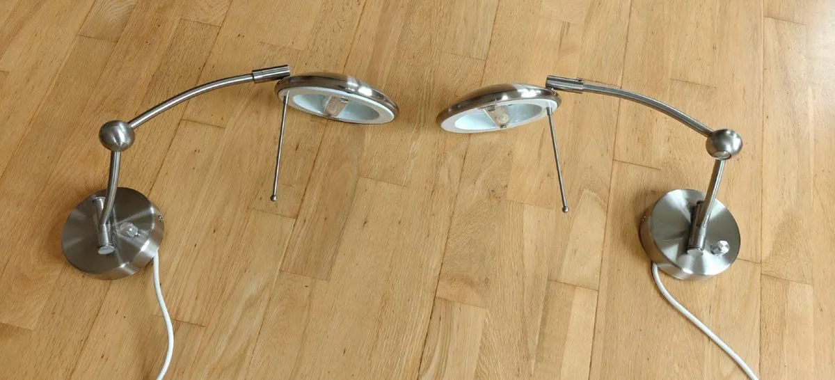 Wall lights x2 - Image 3