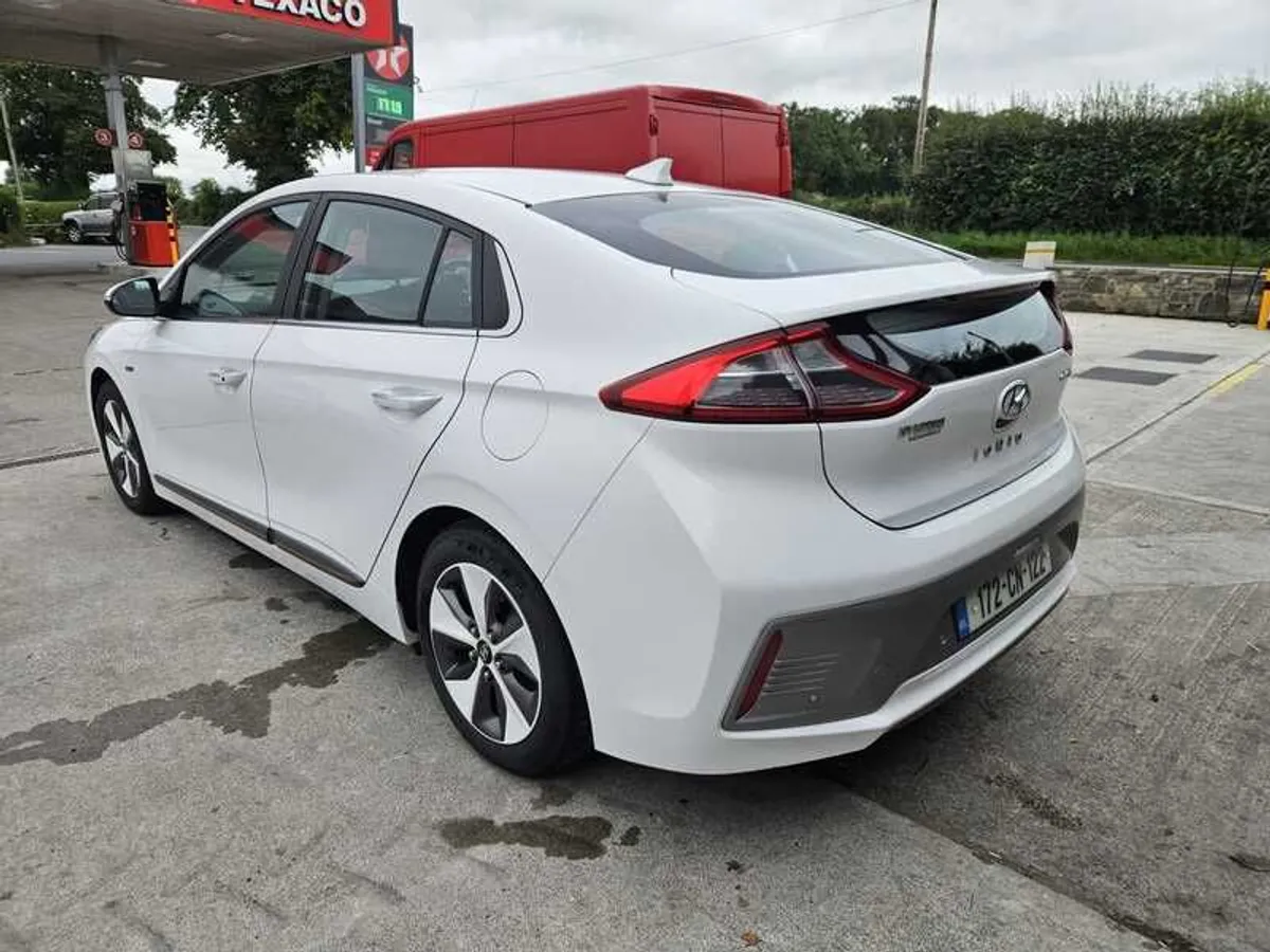 2017 Hyundai Ioniq - Image 4