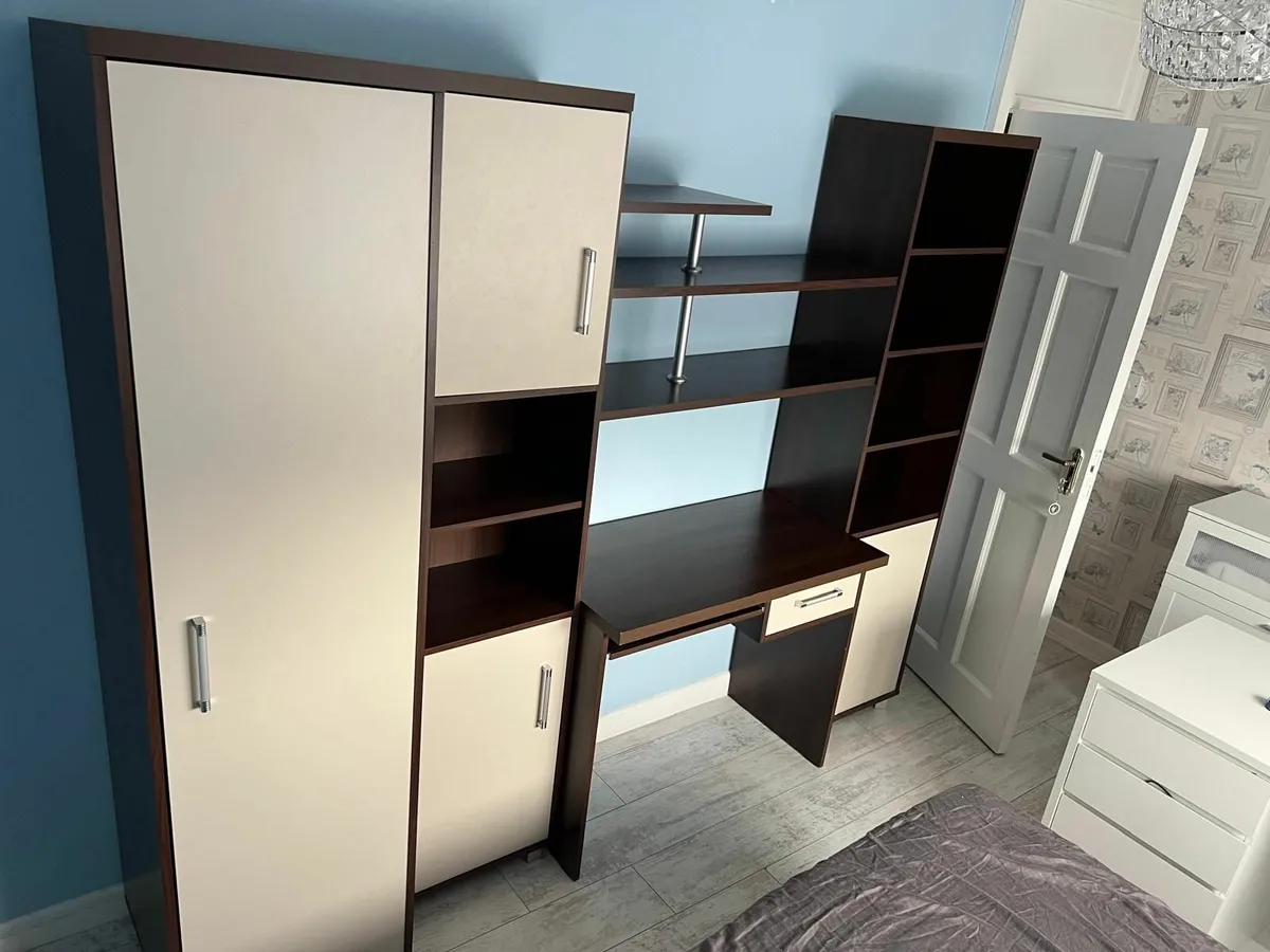 Wall unit - Image 1