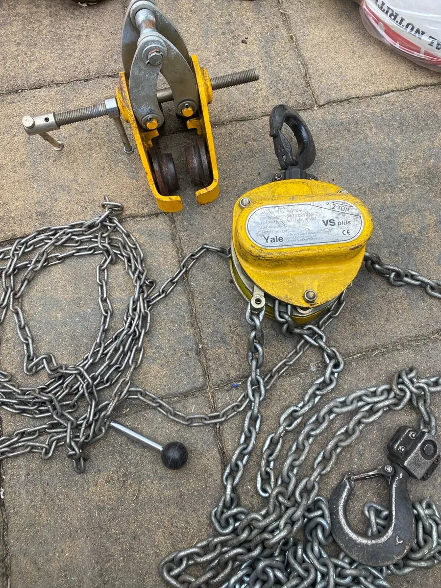 Yale 2 tonne, 6m chain block and beam runner. - Image 1
