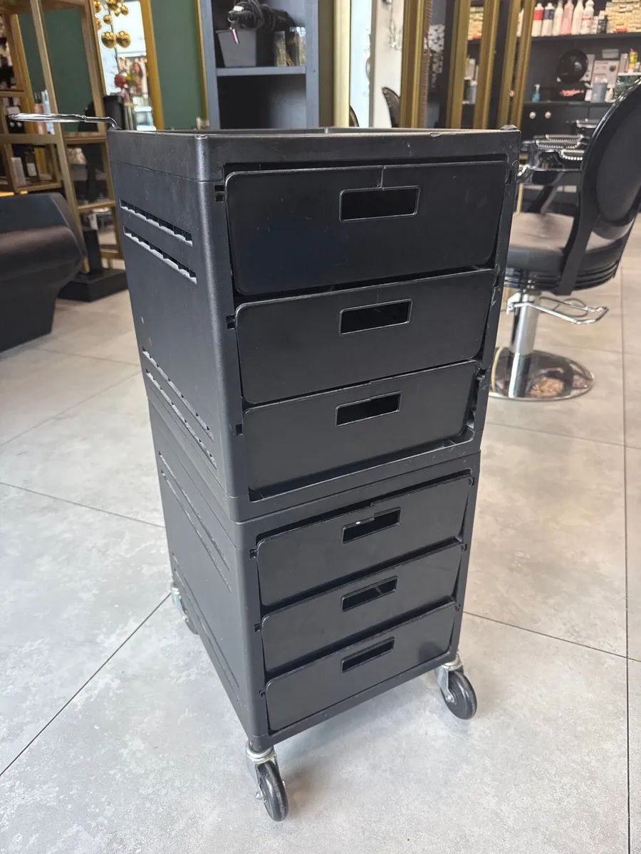 Hairdressing trolley - Image 1