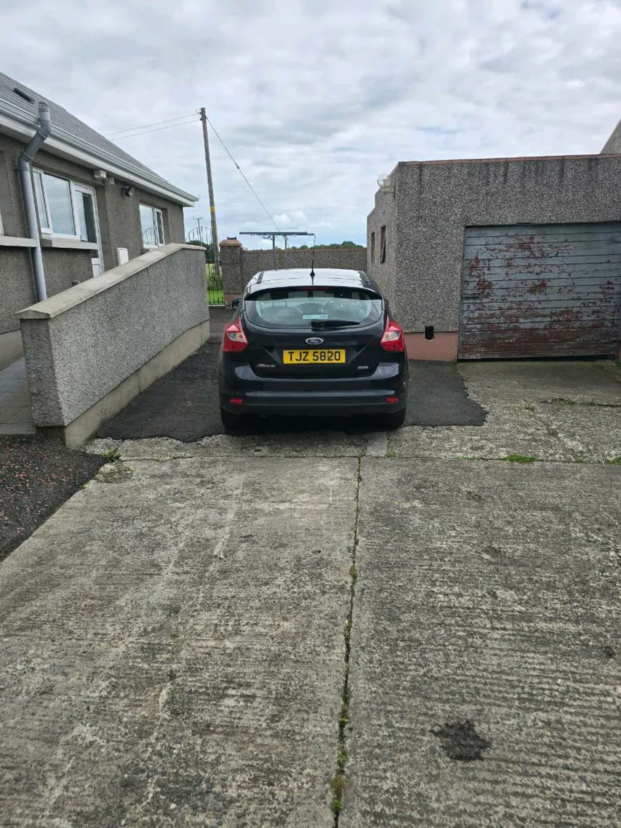 Car - Image 1