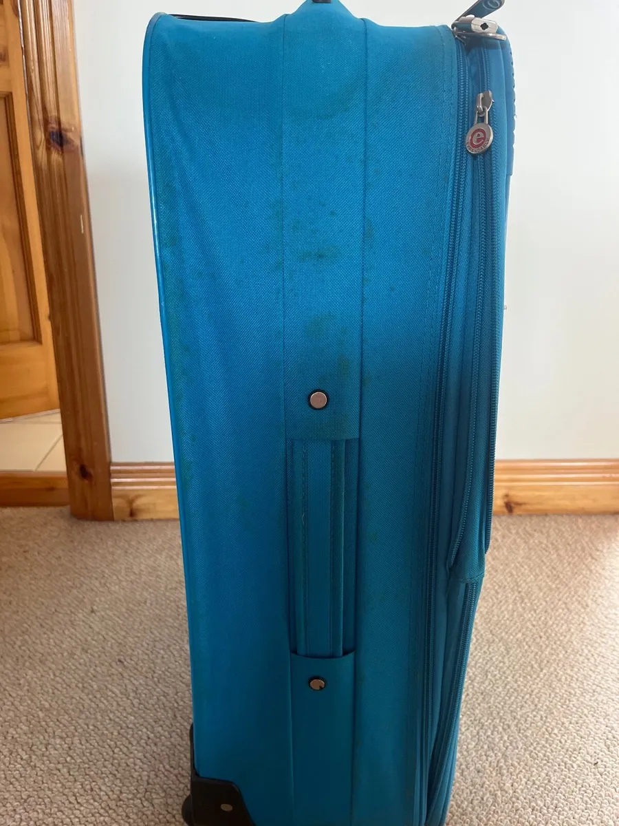 Blue suitcase - Image 2