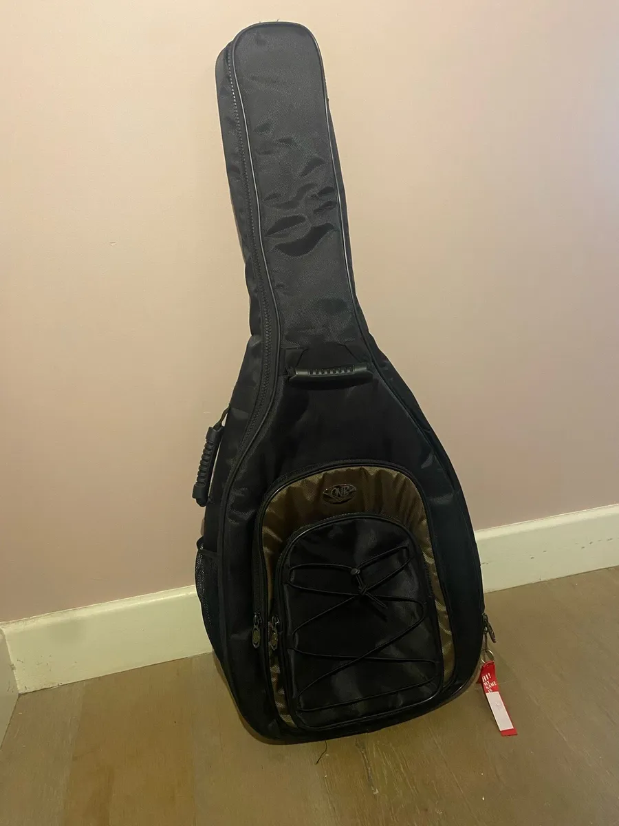 Guitar case - Image 1