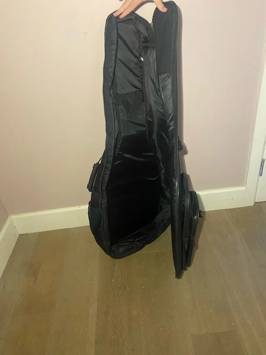 Guitar case - Image 3