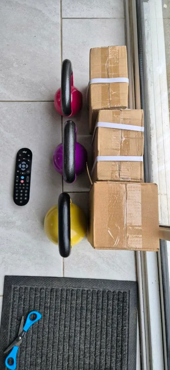 3x brand new cast iron kettlebells - Image 2