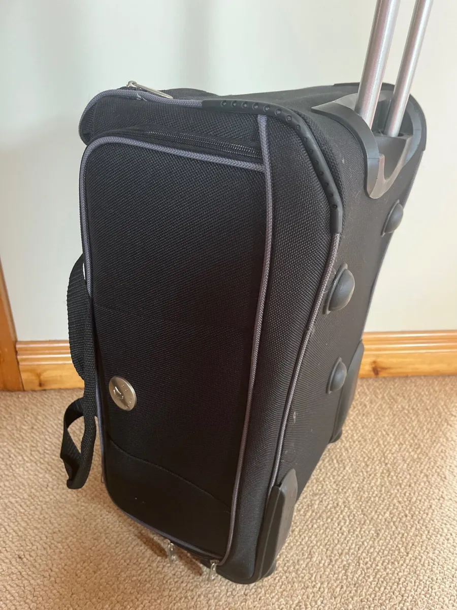Black trolley case suitcase / cabin case - Image 1