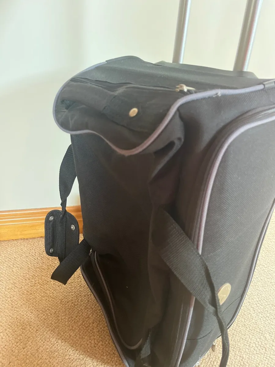 Black trolley case suitcase / cabin case - Image 2