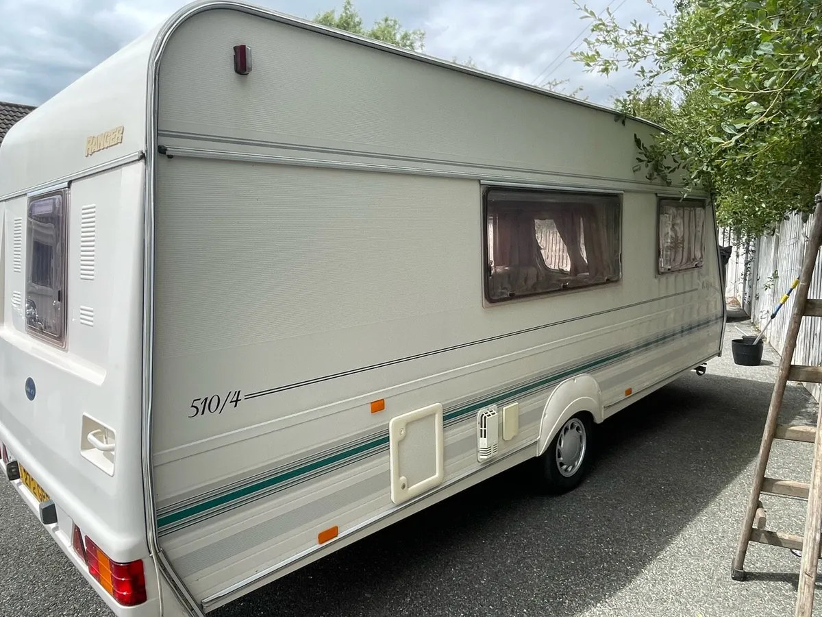 4 birth caravan - Image 3