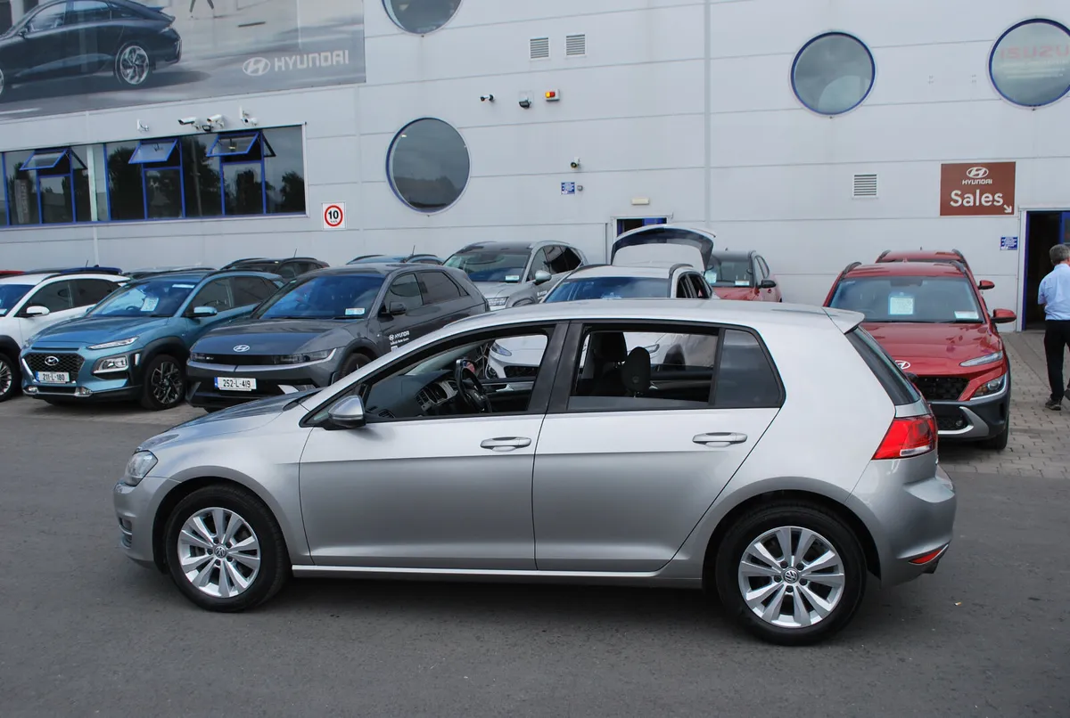 Volkswagen Golf 2014 - Image 2