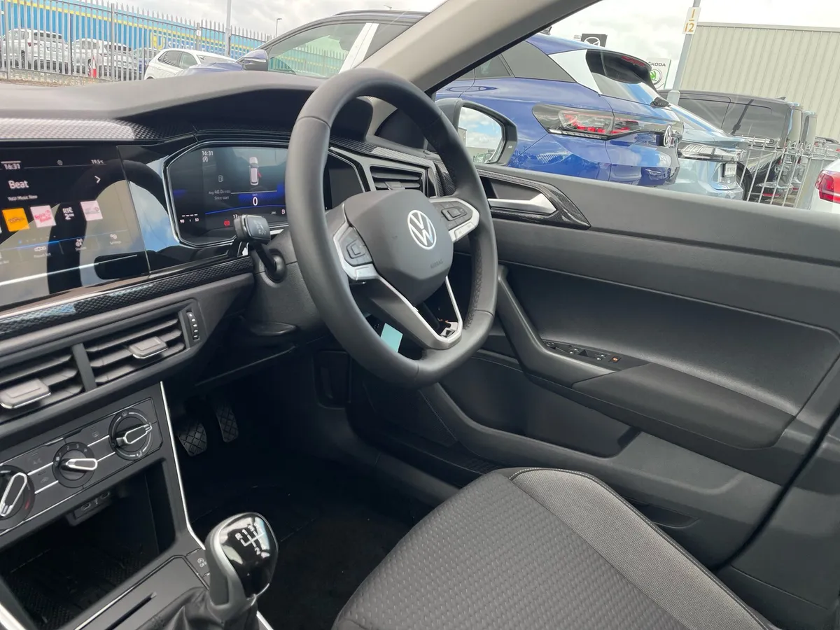 Volkswagen Polo 2025 - Image 3