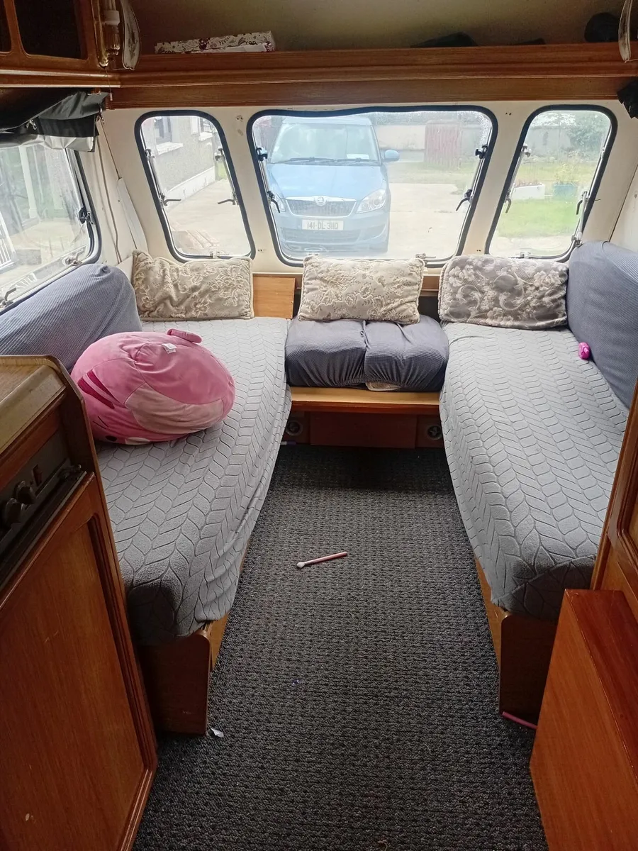 Caravan - Image 4