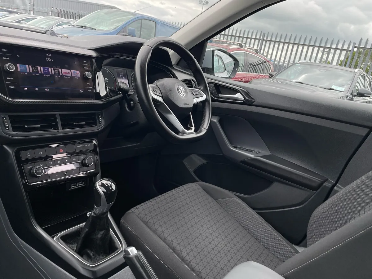 Volkswagen T-Cross 2020 - Image 3