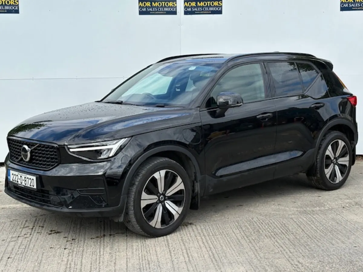 Volvo XC40 2022 - Image 2