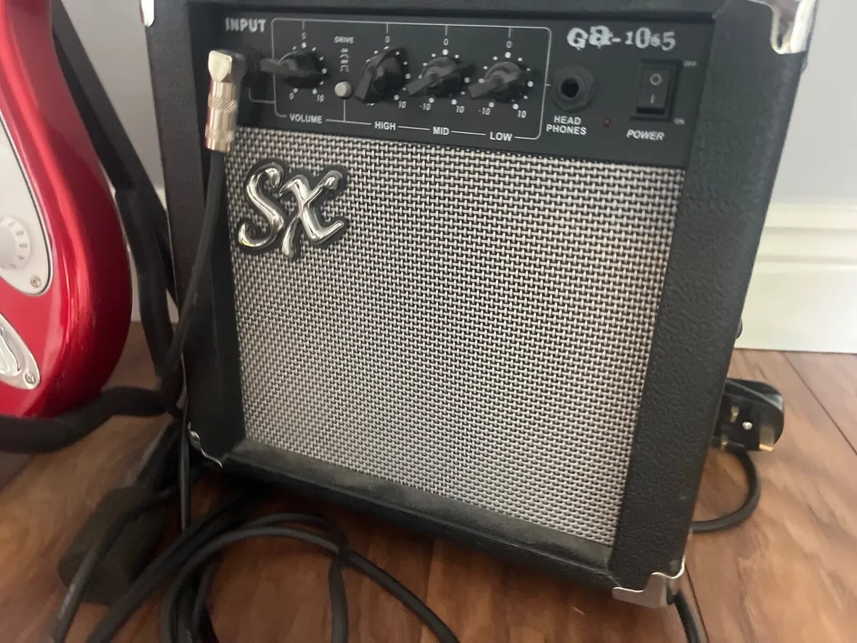 Electric guitar starter almost never used - Image 3