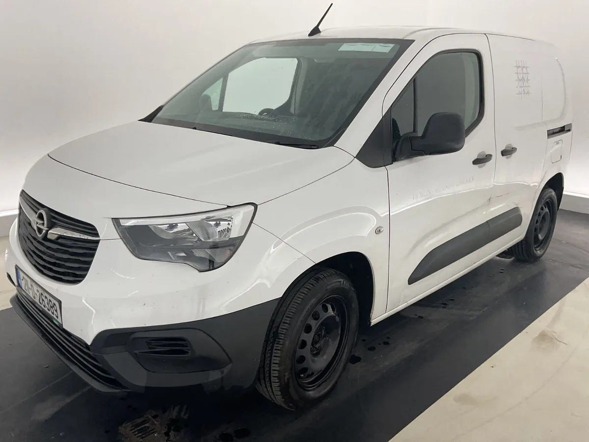 Opel Combo 2021 For Auction - Image 1