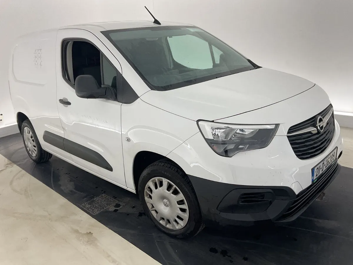 Opel Combo 2021 For Auction - Image 2