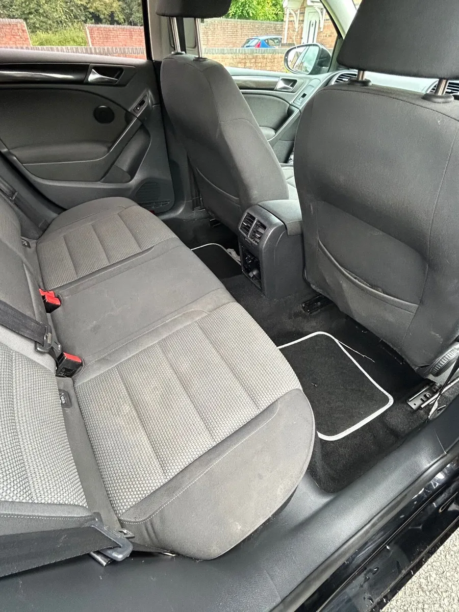 Volkswagen Golf 2010 - Image 3