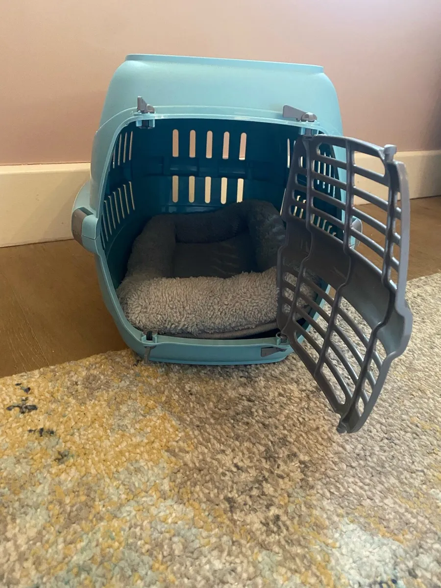 Cat  carrier - Image 2