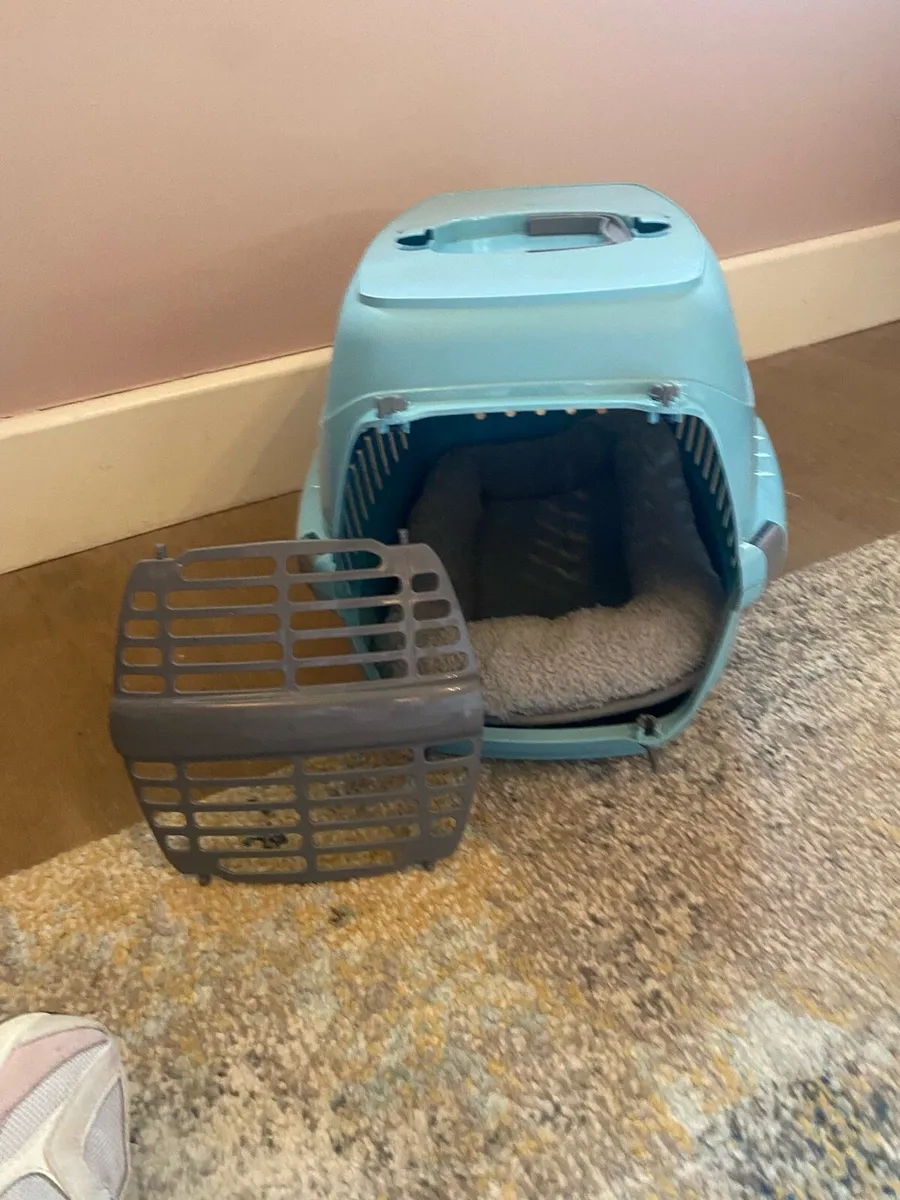 Cat  carrier - Image 3