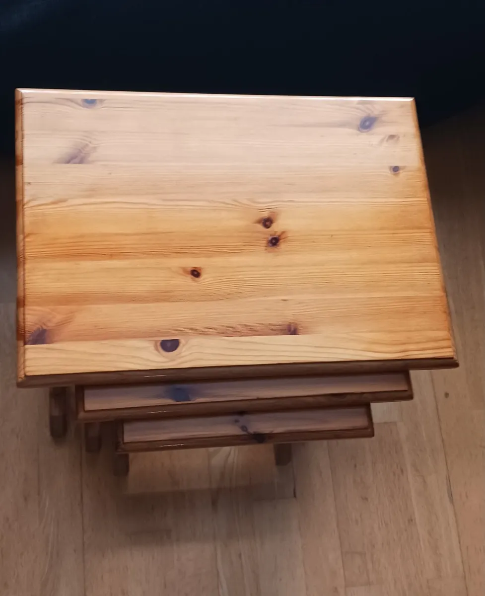 Nest of tables - Image 2