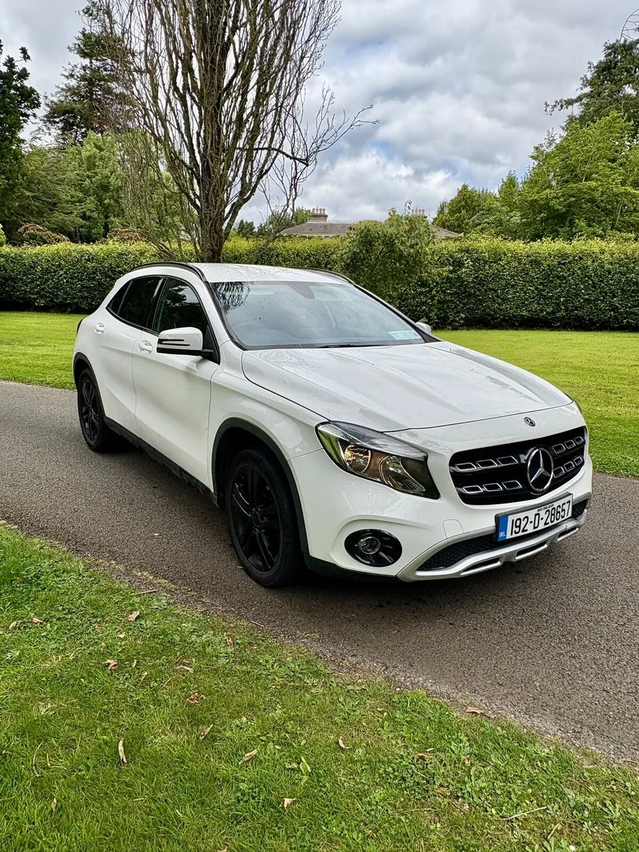 Mercedes GLA 180 Urban Edition 5dr - Image 2