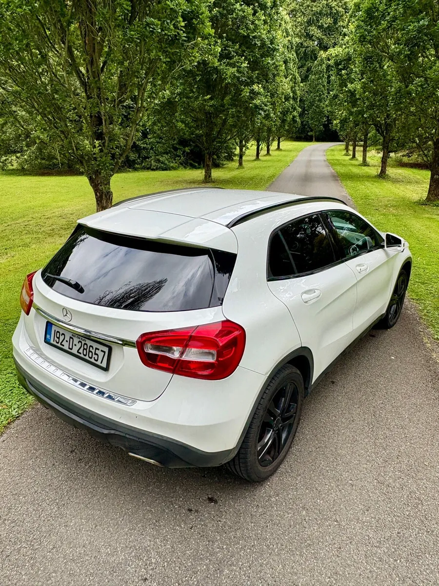 Mercedes GLA 180 Urban Edition 5dr - Image 3