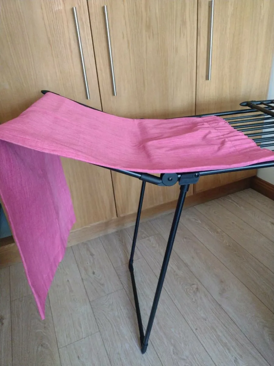 Curtains - Image 2