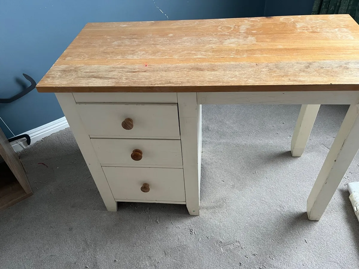 Desk - Image 3