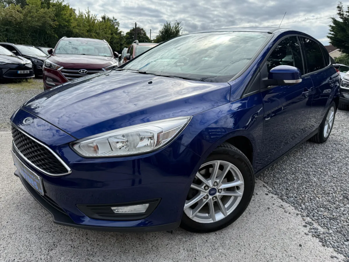 2015 Ford Focus  1.6 STYLE - Image 2
