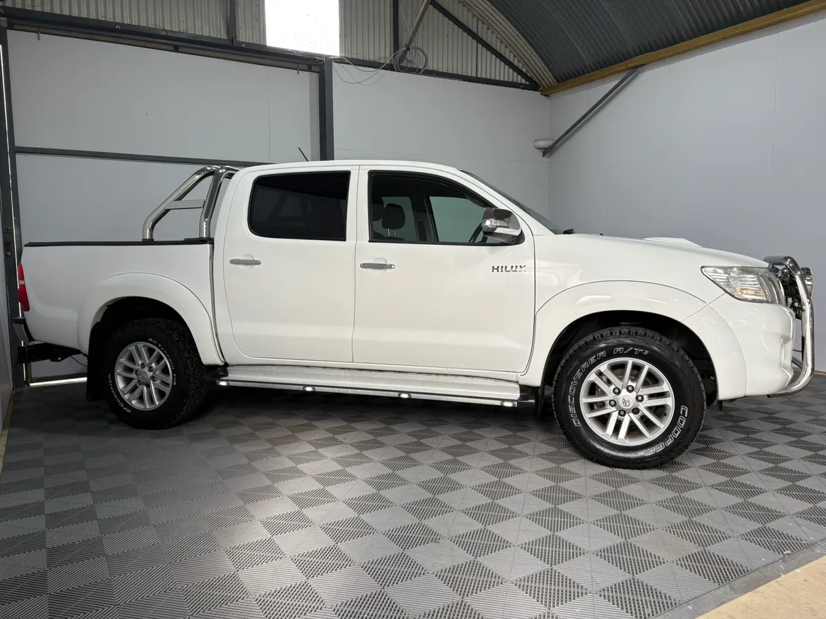 2016 Toyota Hilux Crew Cab 2.5 D4D Manual - Image 4