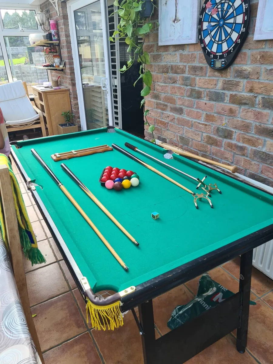 snooker table