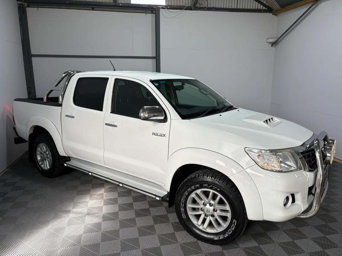 2016 Toyota Hilux Crew Cab 2.5 D4D Manual - Image 3