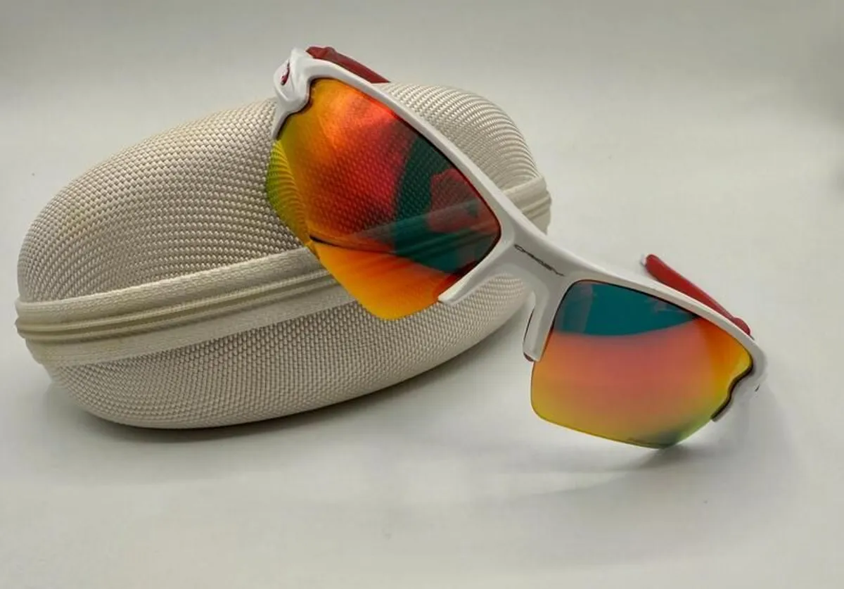 Oakley Flack 2.0 Sunglasses - Image 2