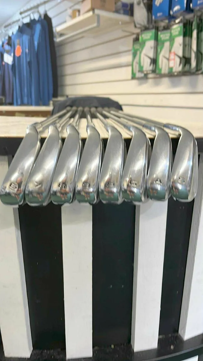 Callaway ELYTE X 6-SW+AW+GW(8) €1399 Now €799 - Image 4