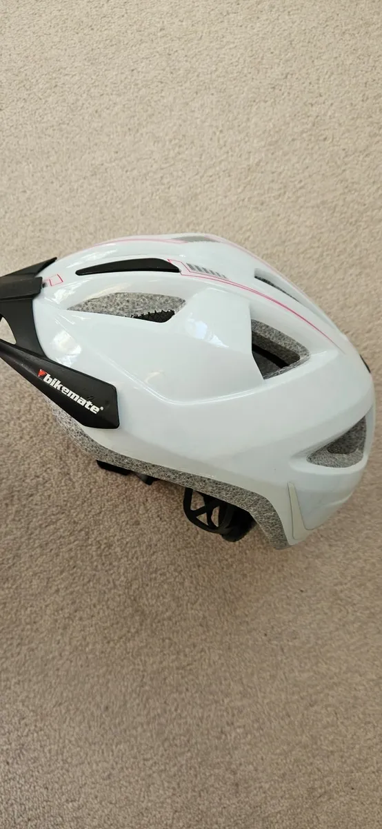 Kids helmet - Image 1