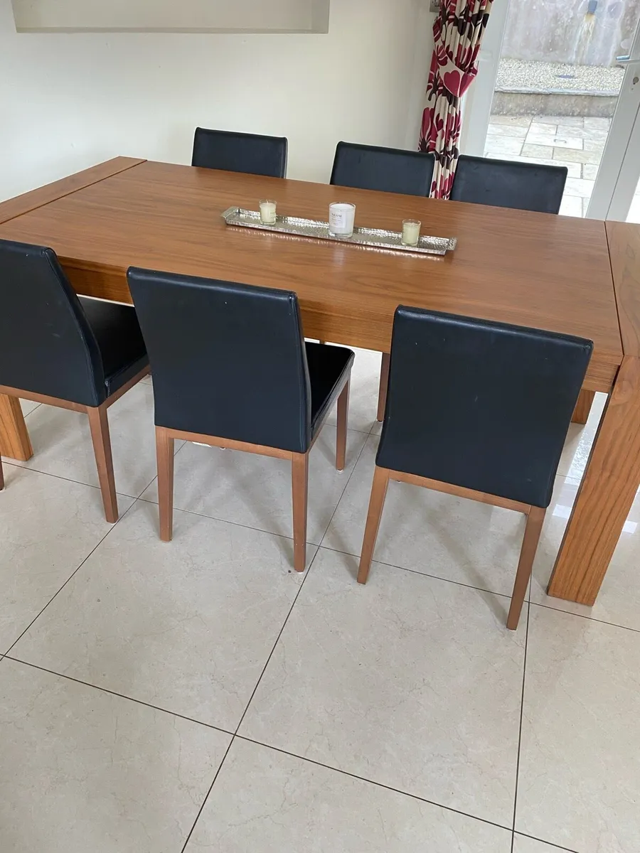Diningroom Table and 6 Black Leather Chairs - Image 2