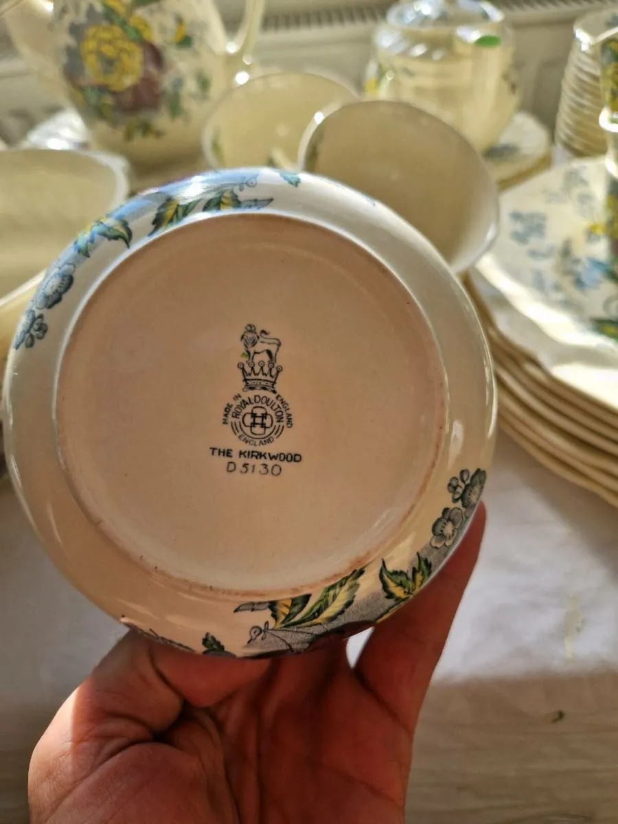 Royal Doulton 70 piece set - Image 1
