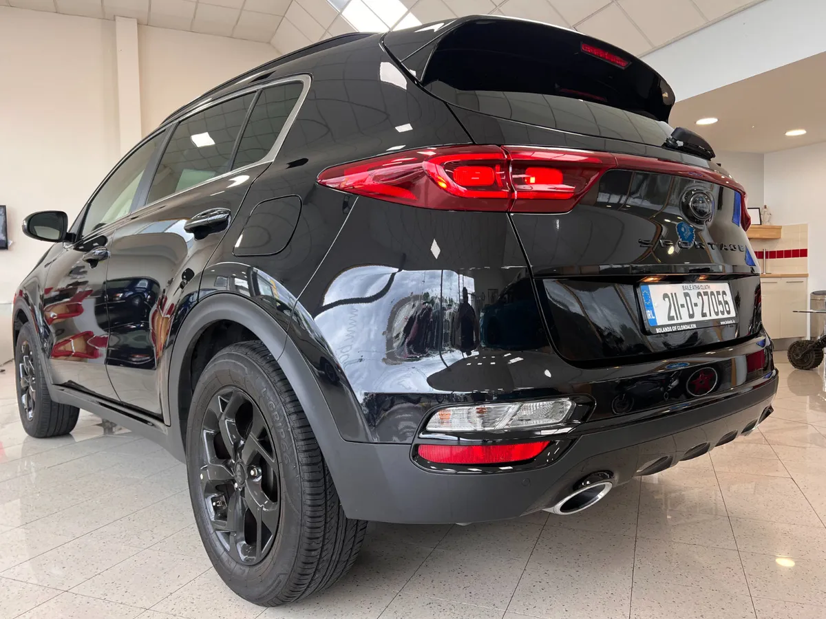 Only 36,000 Kms As New Huge Spec One Owner Black E - Image 2