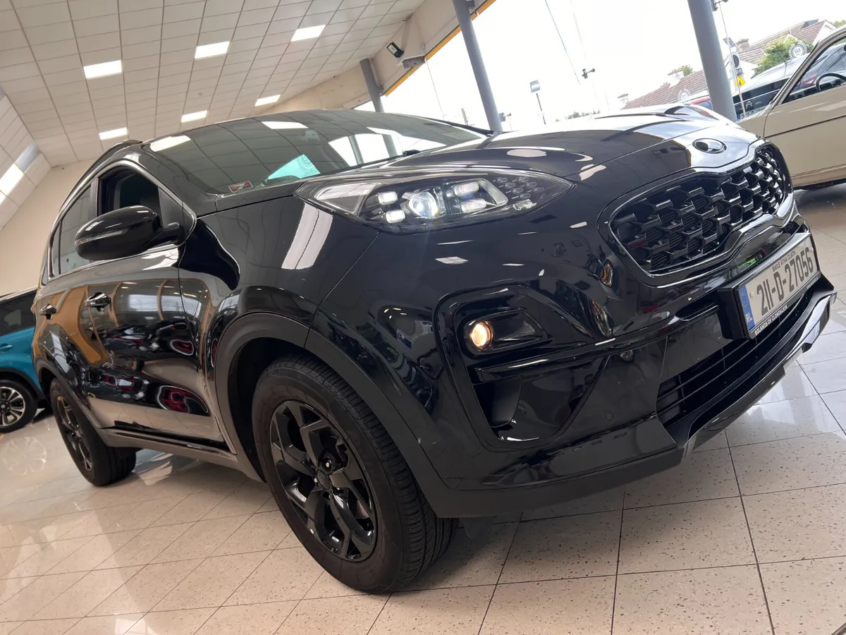 Only 36,000 Kms As New Huge Spec One Owner Black E - Image 1